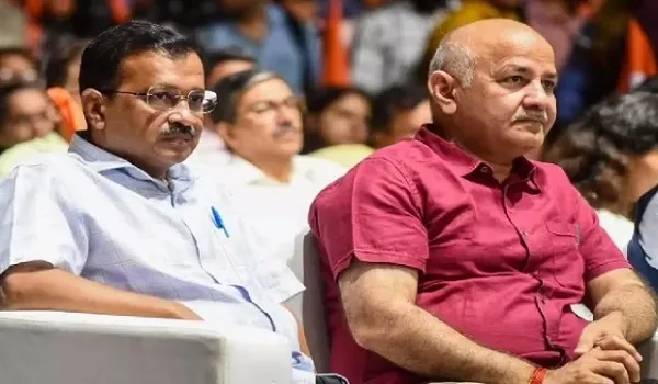 भाजपा नेताओं ने सिसोदिया को आप सरकार से हटाने की मांग को लेकर चलाया हस्ताक्षर अभियान