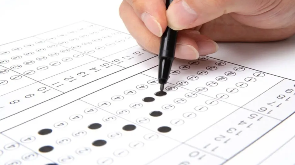 बरेली: शिक्षा विभाग ने किया बदलाव, अब OMR शीट से होगा छात्रों का मूल्यांकन