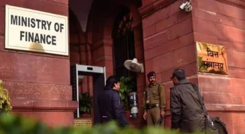 बीमा कानून में बदलाव पर विचार कर रहा वित्त मंत्रालय, न्यूनतम पूंजी की जरूरत को करेगा कम