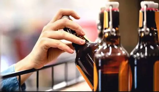 Delhi Liquor Policy: दिल्ली में बहाल हुई पुरानी आबकारी नीति, सरकारी ठेके खुले