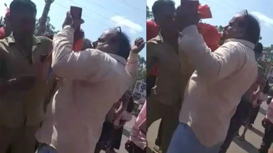 बरेली: स्टेशन इंचार्ज ने रोडवेज चालक को बीच सड़क पर पीटा, वीडियो वायरल