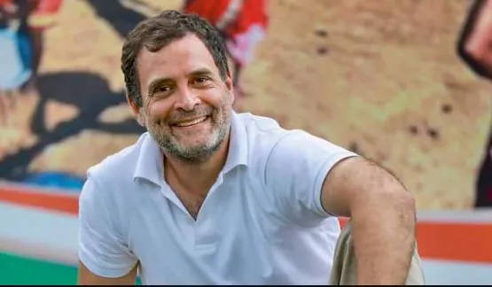 राहुल गांधी को पार्टी का राष्ट्रीय अध्‍यक्ष बनाने के समर्थन में प्रस्ताव पारित