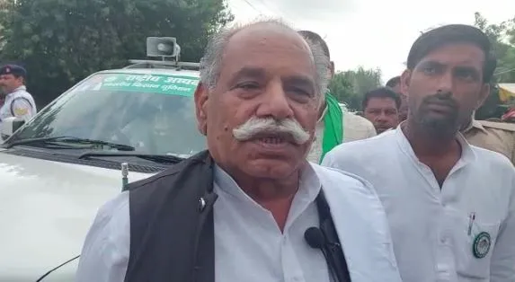 सम्भल: किसान नेता भानु प्रताप सिंह ने राकेश टिकैत को बताया दलाल, कहा- आतंकवादी से कम नहीं