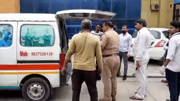 मथुरा: खेत पर हुआ झगड़ा, युवक को मारी गोली, हालत गंभीर