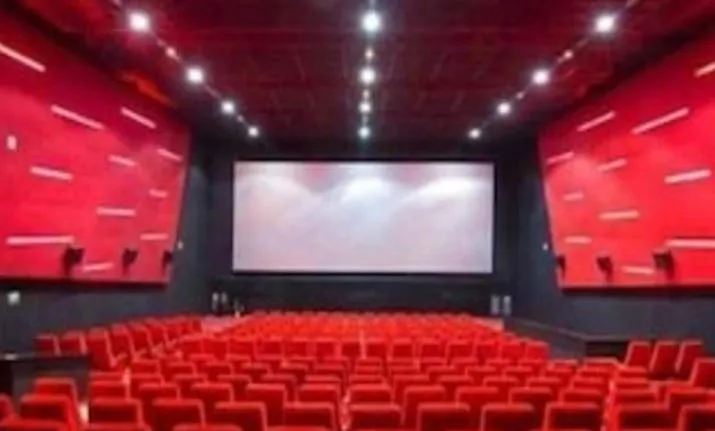 कश्मीर में लोगों को बड़े पर्दे पर फिल्में देखने का इंतजार कल को होगा समाप्त