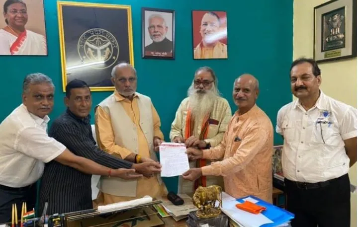 बरेली: मंत्री धर्मपाल सिंह से मिली भारतीय लोकतंत्र रक्षक सेनानी समिति, समस्याओं से कराया अवगत