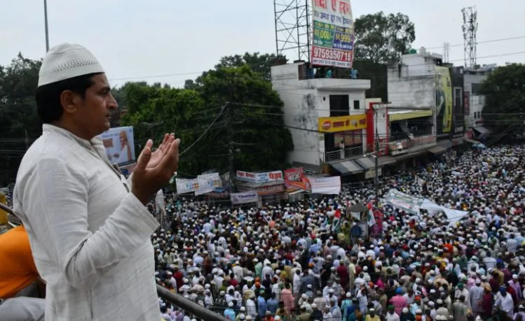 बरेली: अदा की गई आला अजरत के कुल की रस्म, इस्लामिया से दरगाह तक रजवी सैलाब