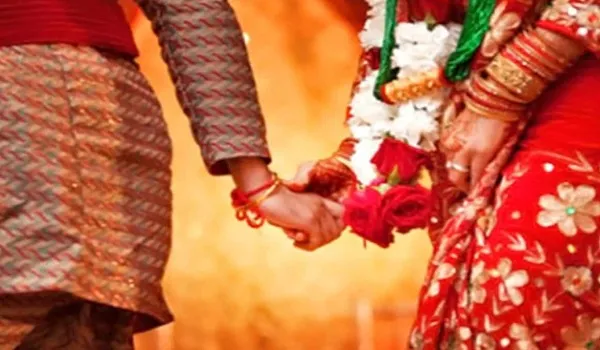 मुरादाबाद : हिंदू धर्म अपनाकर युवती ने किया विवाह, बताया जान का खतरा