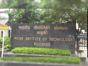 रुड़की:  IIT MESS में नॉनवेज खाना बनाने को लेकर हुआ बवाल