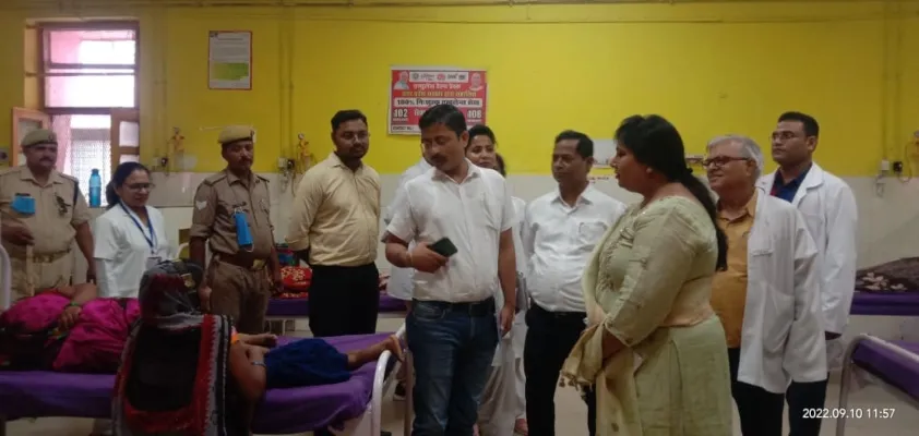 अयोध्या: कायाकल्प टीम ने मरीजों से जाना सुविधाओं का हाल, दिए निर्देश