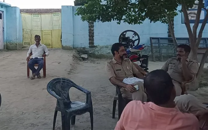 पीलीभीत: किशोरी की हालत नाजुक, गांव में पुलिस बल तैनात