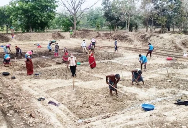 बरेली: पांच महीने में 1.10 लाख मजदूरों को दिया गया रोजगार, साल 2021-22 में 82 करोड़ की धनराशि की गई खर्च