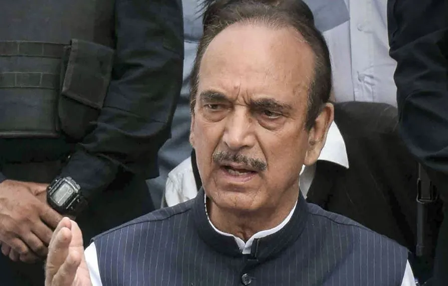 अनुच्छेद 370 जम्मू कश्मीर का विकास नहीं रोकता: गुलाम नबी आजाद