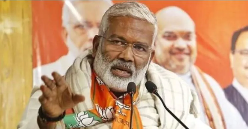 लखनऊ: मंत्री स्वतंत्रदेव सिंह ने किया सिंचाई मुख्यालय का औचक निरीक्षण, की ये कार्रवाई