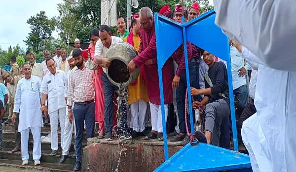 बिजनौर: ‘मत्स्य पालकों के उत्थान को सरकार कटिबद्ध’