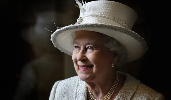 Queen Elizabeth II: दुनियाभर के दिग्गज नेताओं की बजाय इस बार लोगों की निगाहें महारानी पर टिकी
