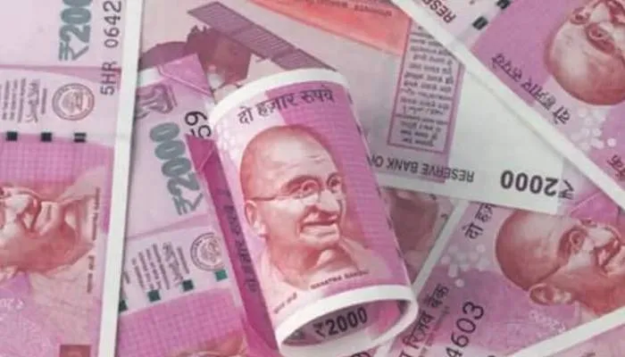 लखनऊ से पकड़े गए दो हवाला कारोबारी, एक करोड़ 71 लाख रुपए बरामद