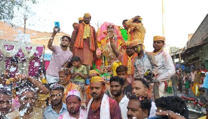 हरदोई: हवन-पूजन के साथ भक्तों ने निकाली गणेश विसर्जन शोभा यात्रा