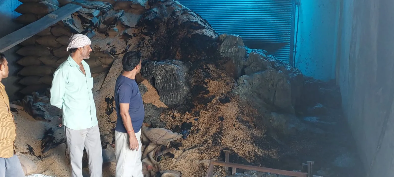 रामपुर: बिलासपुर में एग्रो सीड्स प्लांट में लगी आग, लाखों का नुकसान, दमकल ने पाया काबू