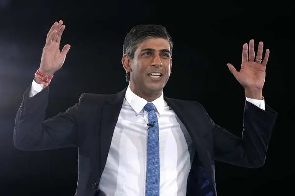 UK PM Race : ब्रिटेन के PM बनेंगे ऋषि सुनक! अंतिम चुनाव कार्यक्रम में माता-पिता और पत्नी का जताया आभार