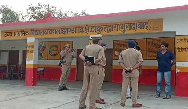 मुरादाबाद : कामांध शिक्षक की करतूत से छात्राओं ने छोड़ा स्कूल, मुकदमा दर्ज होते ही फरार हुआ आरोपी टीचर