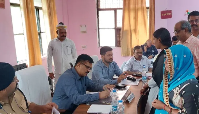 बहराइच: समाधान दिवस से नदारद पूर्ति निरीक्षक से स्पष्टीकरण तलब