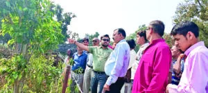 काशीपुर: छठ पूजा स्थल से तारबाड़ को हटाने के दिए निर्देश