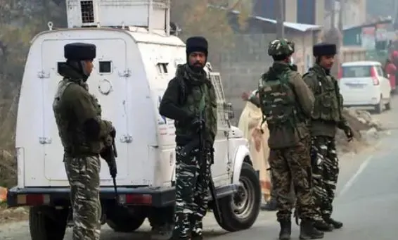जम्मू-कश्मीर के शोपियां में आतंकियों ने UP के दो मजदूरों पर किया ग्रेनेड से हमला, मौत, दो संदिग्ध गिरफ्तार