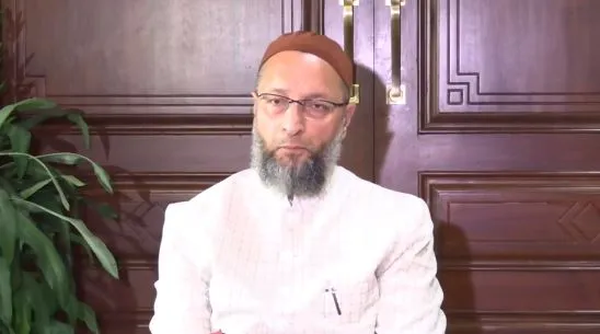 Video: ‘हिजाब पहनने का हुक्म अल्लाह ने दिया’, ओवैसी ने HC के फैसले को गलत बताया