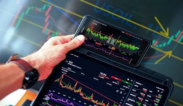 Top 10 में से 8 कंपनियों का बाजार पूंजीकरण दो लाख करोड़ रुपए बढ़ा