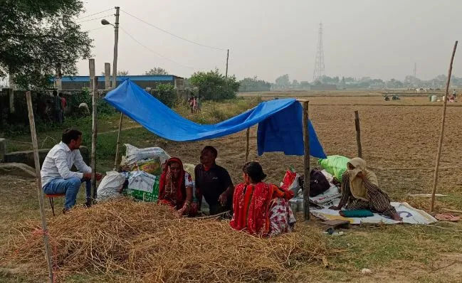 बरेली: रामगंगा चौबारी मेले में बसने लगा तंबुओं का शहर, लाखों लोग लगाएंगे कार्तिक पूर्णिमा पर आस्था की डुबकी