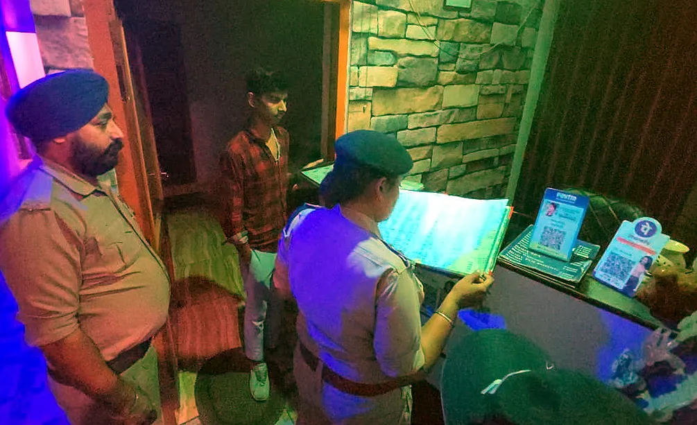 हल्द्वानी: शहर के 15 स्पा सेंटर में पुलिस के छापे