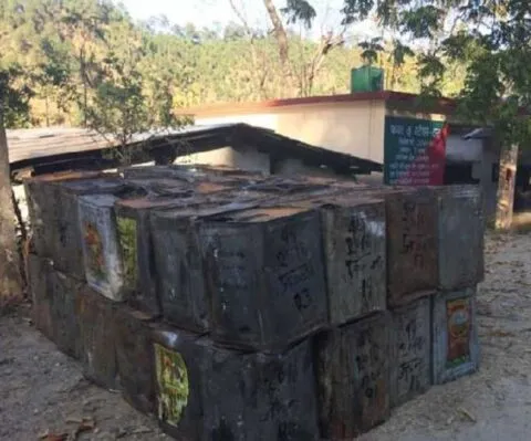 सोमेश्वर: पकड़ में आया 300 टिन अवैध लीसा, नेपाल से हल्द्वानी ठिकाने लगाने का था प्लान