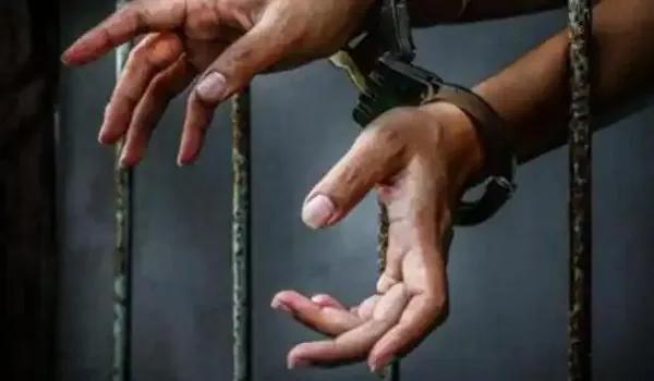 अमेरिका में फिर भारतीयों के खिलाफ हेट क्राइम, साड़ी पहनने पर 14 हिंदू महिलाओं पर हमला