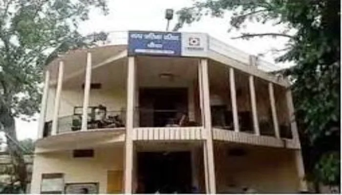 बांदा: बर्खास्तगी पर जाकर थमी चेयरमैन व सभासदों के बीच छिड़ी तकरार