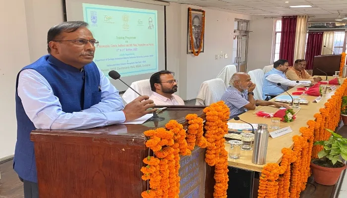 संसाधनों का बेलगाम दोहन ही प्राकृतिक आपदाओं का प्रमुख कारण, बीबीएयू में शुरू हुई कार्यशाला