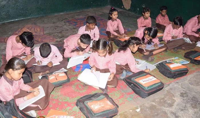 लखनऊ विश्वविद्यालय सहित 12 उच्च शिक्षण संस्थान करेंगे यूपी की बेसिक शिक्षा का आकलन, किया एमओयू