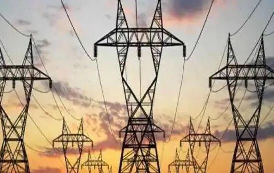 बरेली: 20 हजार से अधिक घरों की बिजली आपूर्ति बाधित, उपभोक्ता परेशान