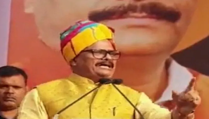 लखनऊ: पसमांदा समाज के सम्मलेन में बोले डिप्टी सीएम, कहा- विपक्षियों ने मुसलमानों को समझा महज वोट बैंक