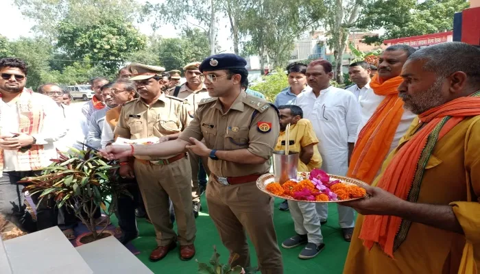 चित्रकूट: दस्यु आपरेशन में शहीद पुलिसकर्मियों को दी श्रद्धांजलि