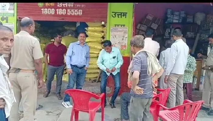 हमीरपुर: खाद की दुकानों पर छापेमारी से मचा हड़कंप, 13 को दी नोटिस
