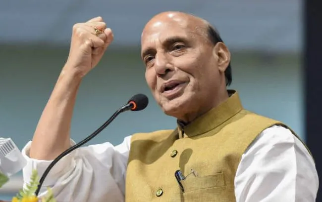 भारत साल 2025 तक 22 अरब डॉलर का रक्षा उत्पादन कारोबार लक्ष्य पाने के लिए प्रयासरत: राजनाथ