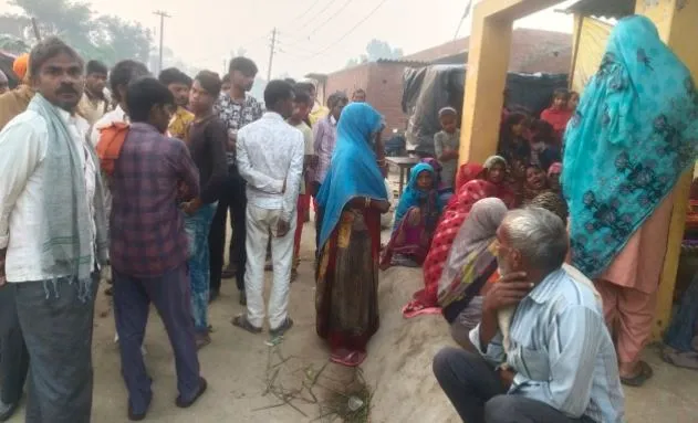 बदायूं: हाईटेंशन लाइन की चपेट में आकर किसान की मौत, एक झुलसा