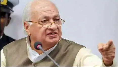 Kerala: 9 कुलपतियों को इस्तीफा देने के राज्यपाल के आदेश पर हंगामा, हाई कोर्ट पहुंचा मामला