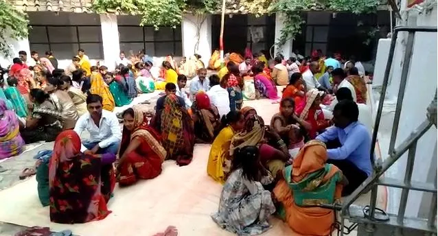 शाहजहांपुर: भाइयों के प्रति लगाव बहनों को कारागार तक खींच लाया, मनाई भाई दूज