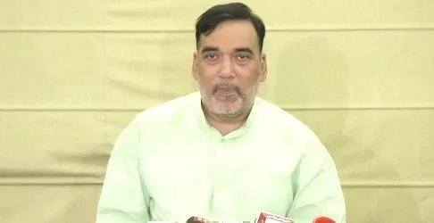 ‘रेड लाइट ऑन, गाड़ी ऑफ’ अभियान को मंजूरी नहीं देने के लिए बहाने बना रहे उपराज्यपाल: गोपाल राय