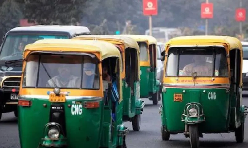 दिल्ली में ऑटो-टैक्सी की सवारी हुई मंहगी, किराया बढ़ाने को मिली मंजूरी, जानें कितनी होगी आपकी जेब ढीली?