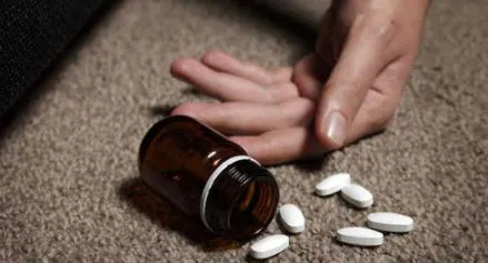 Indore Suicide Case: तीन स्कूली छात्राओं ने खाया जहर, दो की मौत, एक की हालत नाजुक 