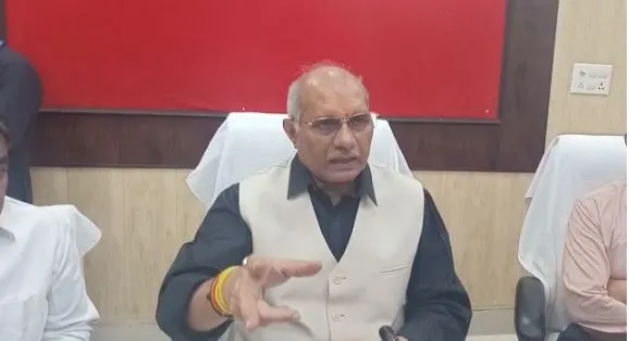 मथुरा: वक्फ बोर्ड की जमीन पर बनेंगे अस्पताल सहित पार्क और स्कूल, मॉडर्न होंगे मदरसे