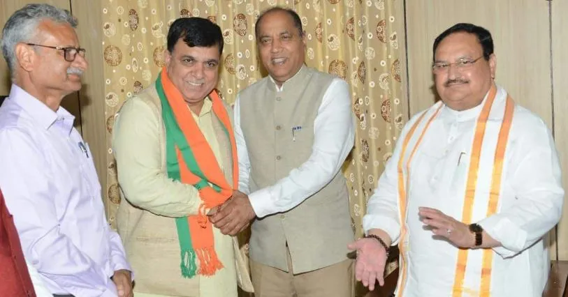 कांग्रेस को लगा बड़ा झटका, पूर्व सांसद सुरेश चंदेल भाजपा में शामिल